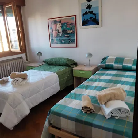 Daniele's 4 In Apartment